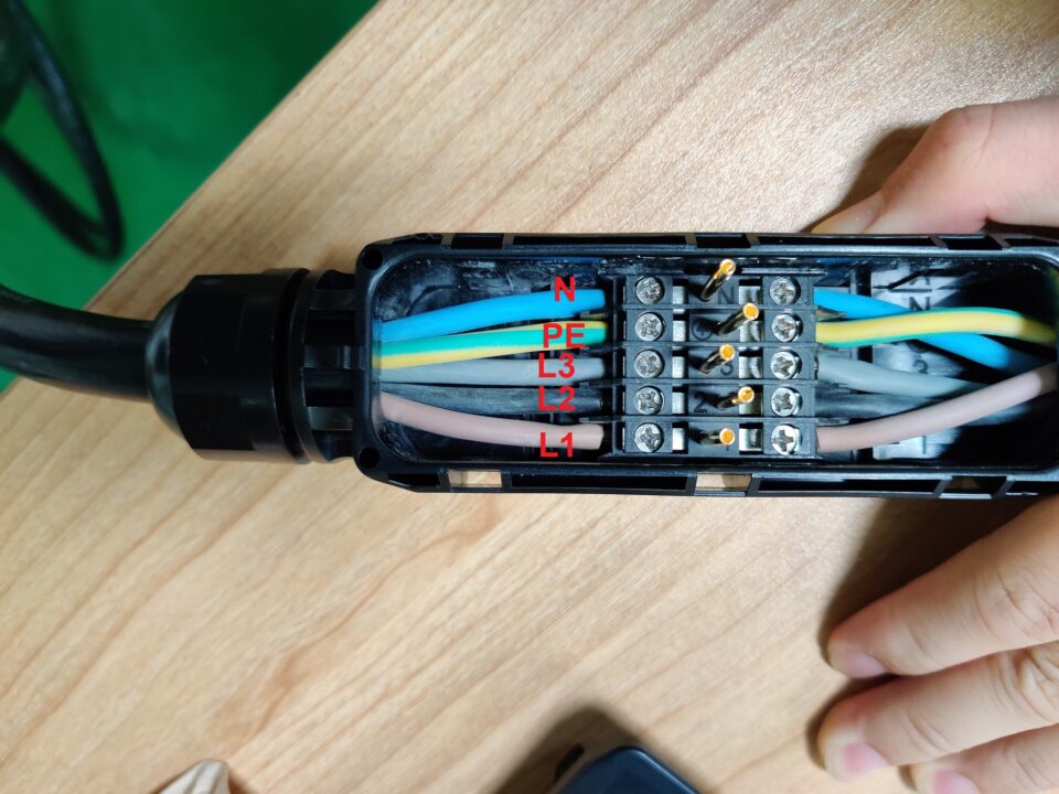 Hoymiles HMT T-Knot + AC Kabel 3m