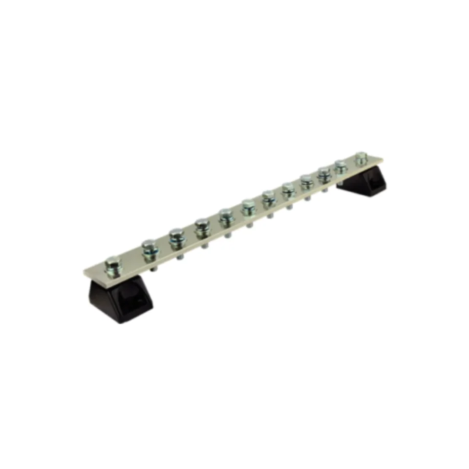 Conduct AR 30×5, L= 140 mm mit 7 Gewindebohrungen M8 + 2 Holec-Blöcke